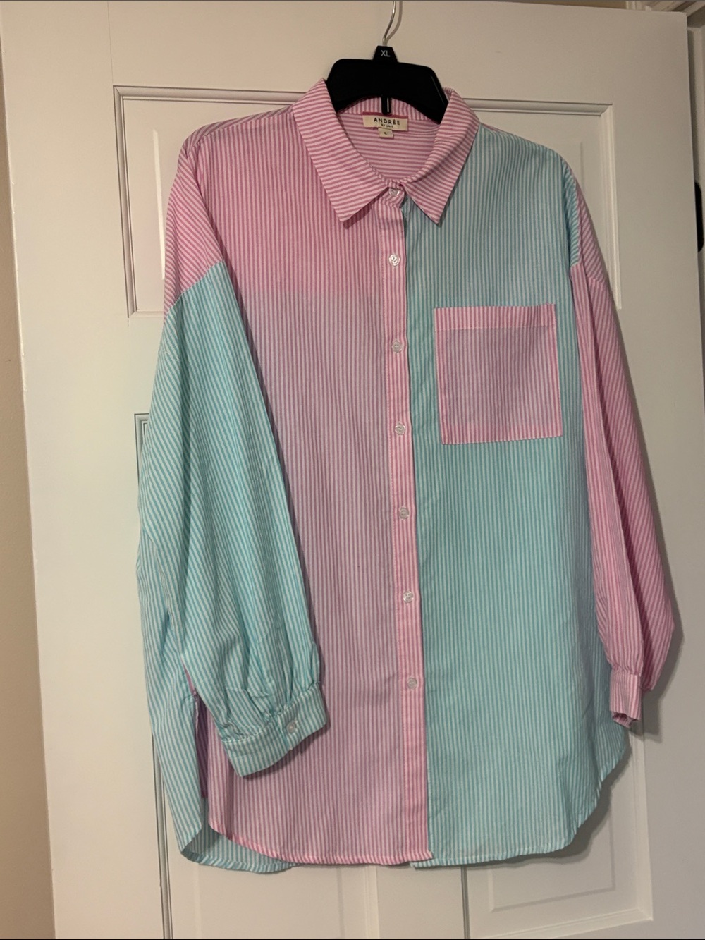 ANDREE by Unit Two-Tone Pink & Mint Striped Button-Up Shirt